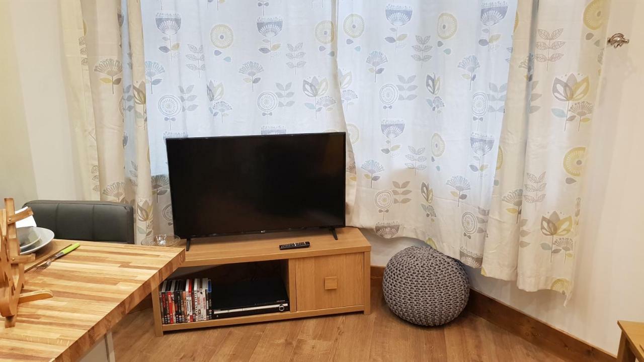 Nant Apartment - Ground Floor Менай Бридж Екстериор снимка
