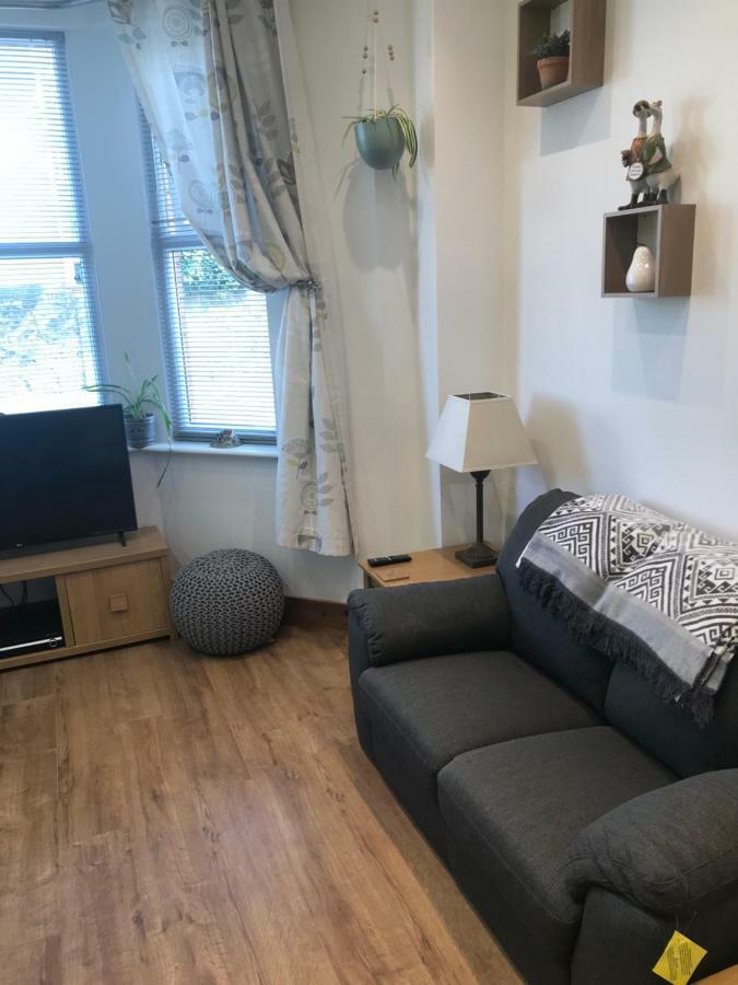 Nant Apartment - Ground Floor Менай Бридж Екстериор снимка